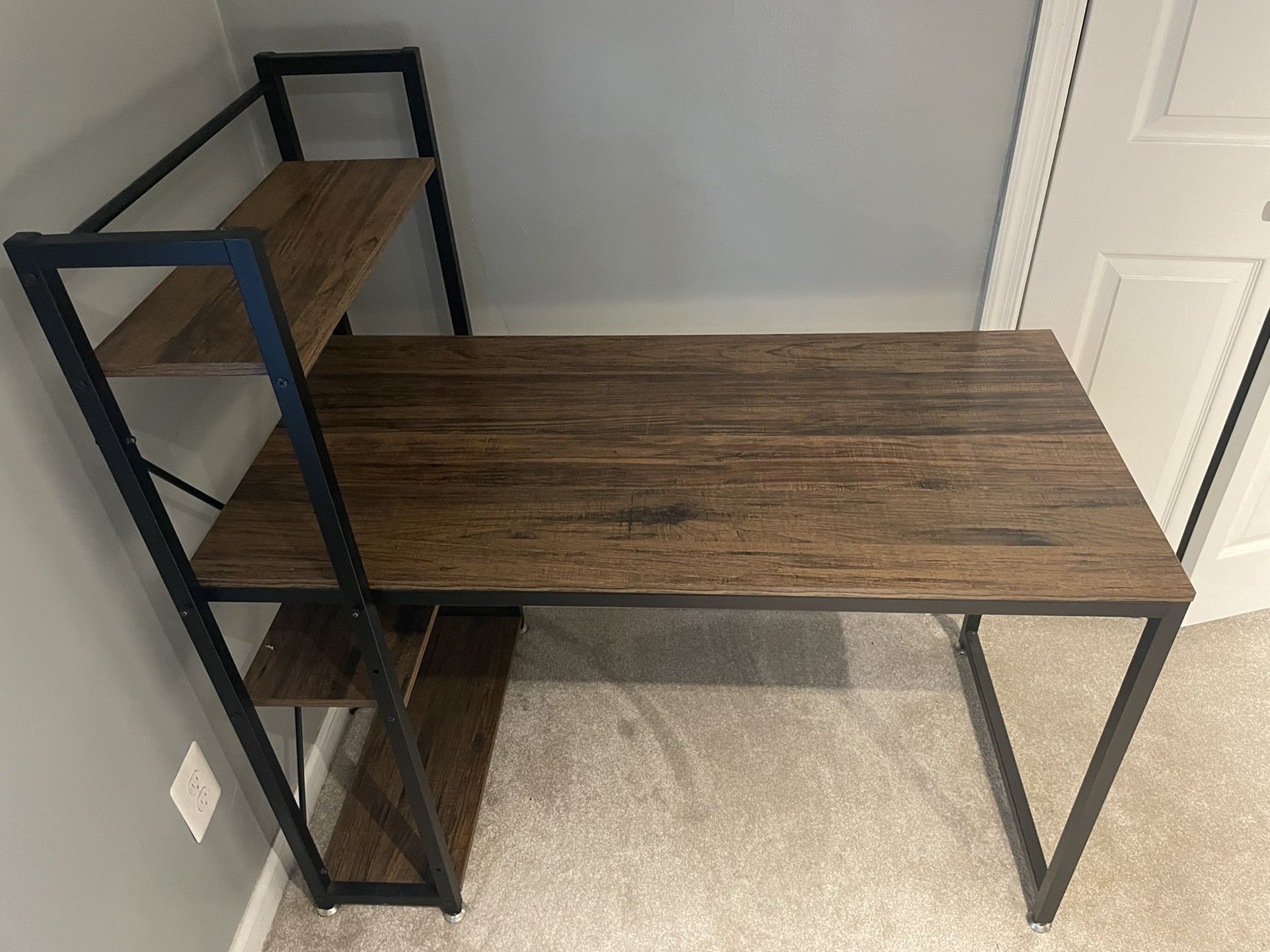 Desk With Reversible Shelves
