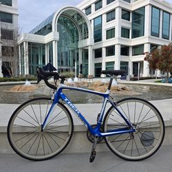 19.5 lb. All-Carbon Trek Madone 4.5 Racing Bike