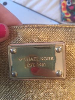 Michael kors gold wristlet