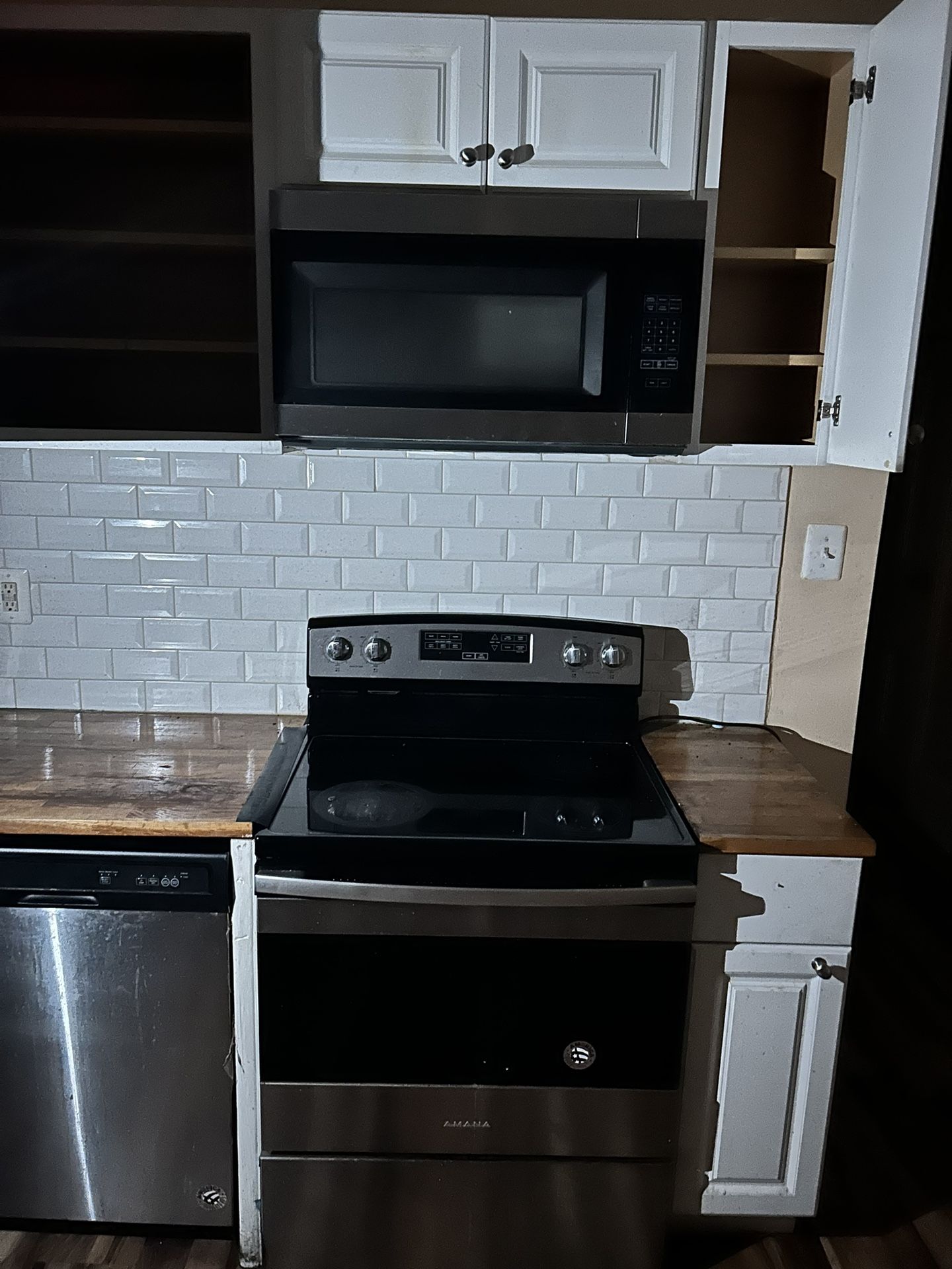 Whole Kitchen Set up !!!