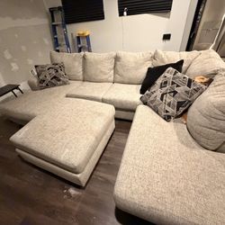 Sectional Couch 