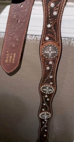 Ariat belt size S