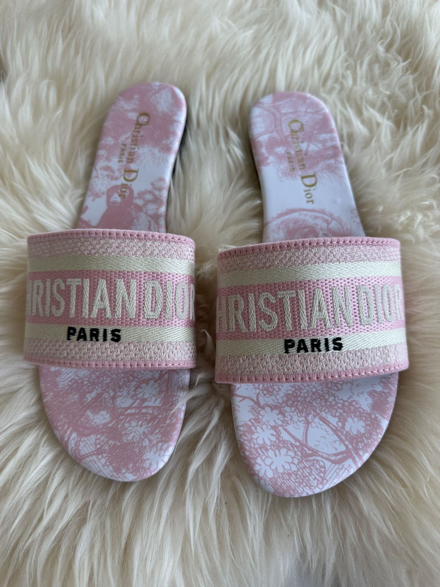 Sandals Size US9