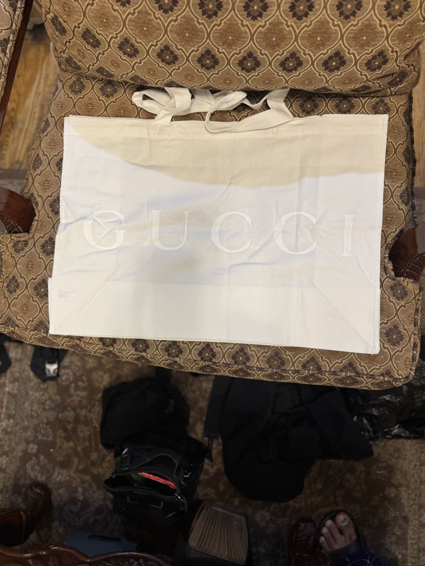 NWOT XL White Gucci Cloth Shopping Bag Size 16x22x8