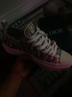 Dior b23 size 7 with box good condition