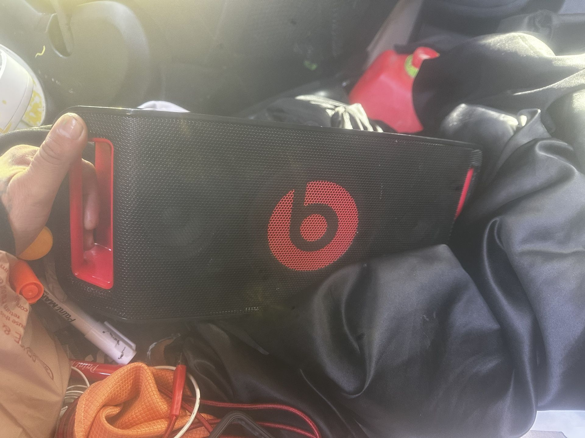 Dr . Dre Beats Portable. Speaker