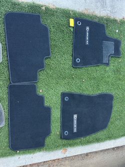 Lexus Rx floor mats SEND OFFERS AND CHECK DESCRIPTION