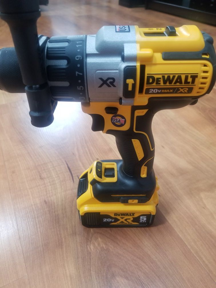 Dewalt hammer drill 2 battery 5.0 and charger