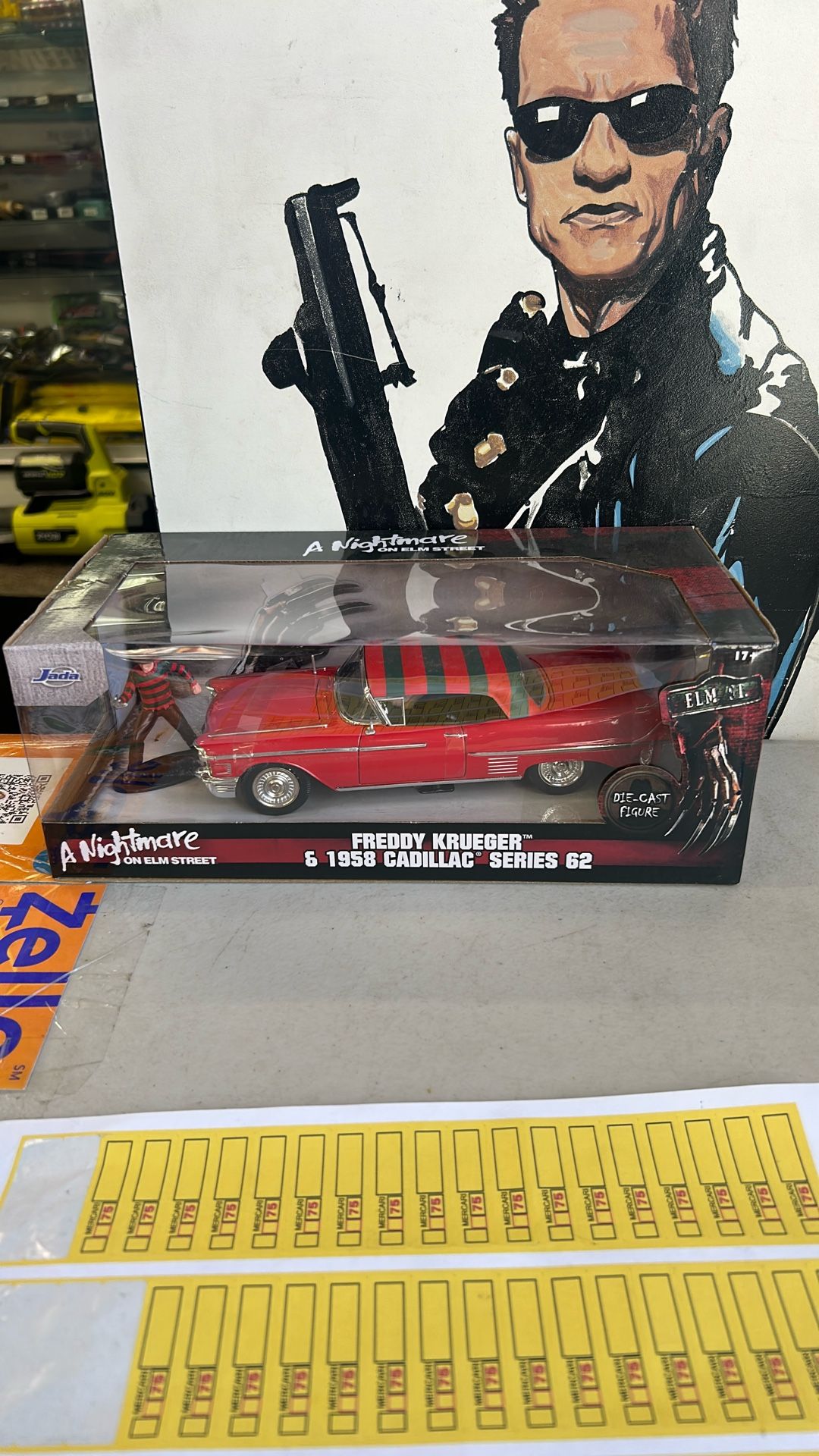 Jada toys 1/24 scale freddy krueger & 1958 Cadillac series 62 with diecast figur