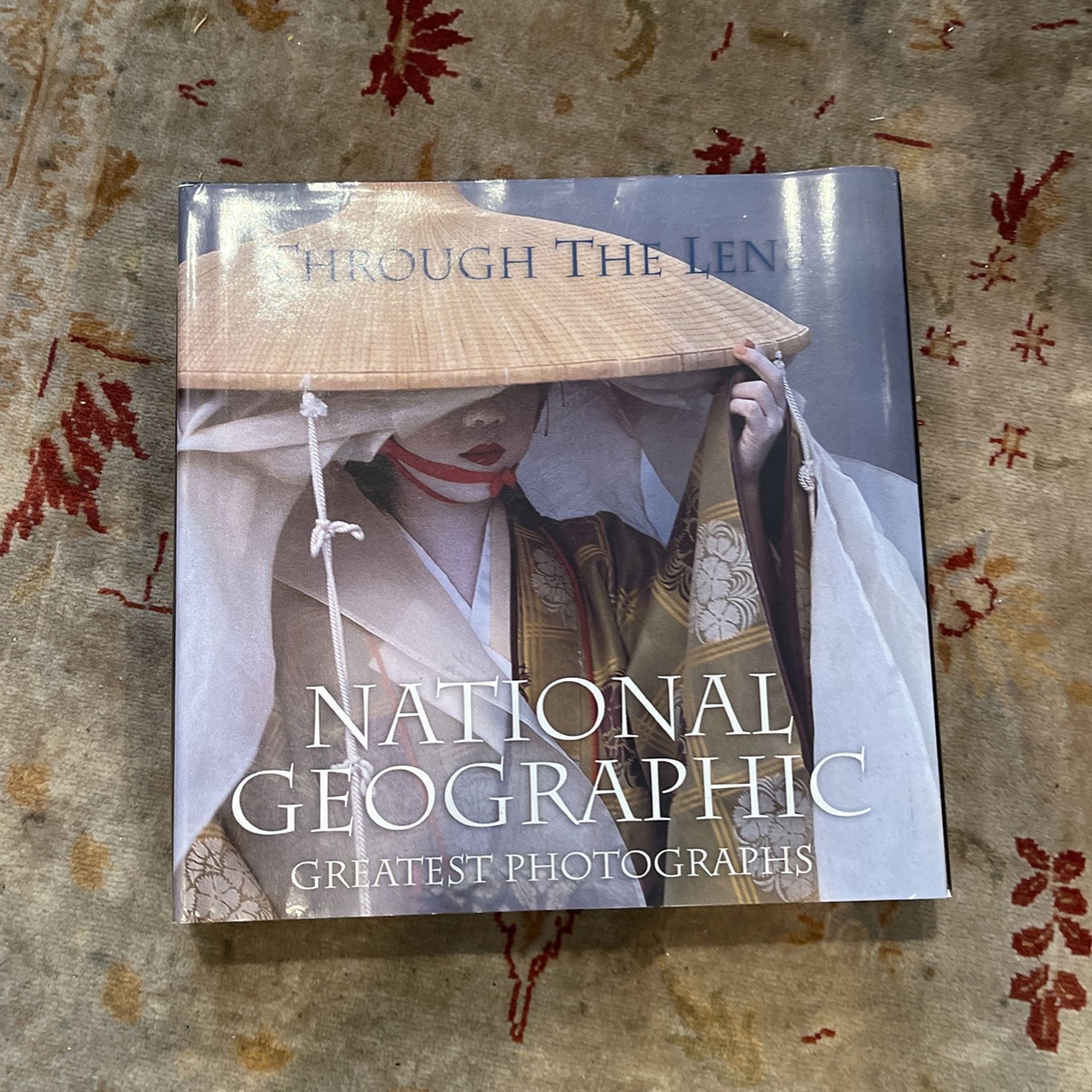アート・デザイン・音楽 Through the Lens: National Geographic National Geographic THROUGH THE LENS ART PHOTOGRAPHY BOOK