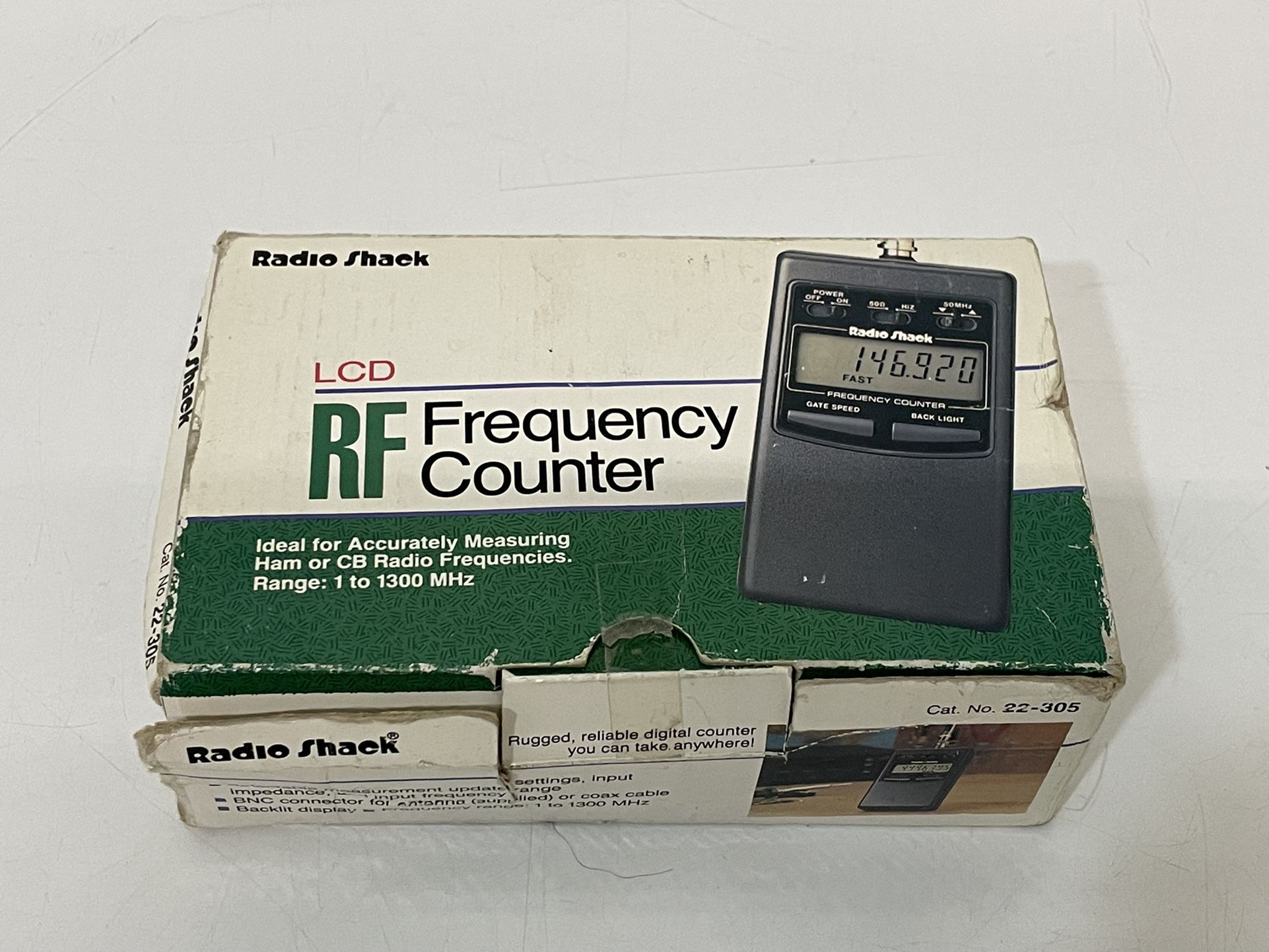 NOS Radio Shack ~ LCD RF Frequency Counter ~ 22-305 ~ with Box and instructions