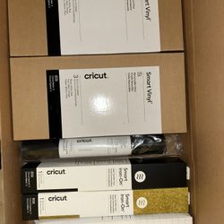 Cricut bundle Plus Other Things 