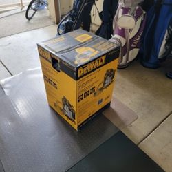 DeWalt Shop Vac 10G New In Box