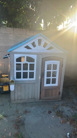 Free play house