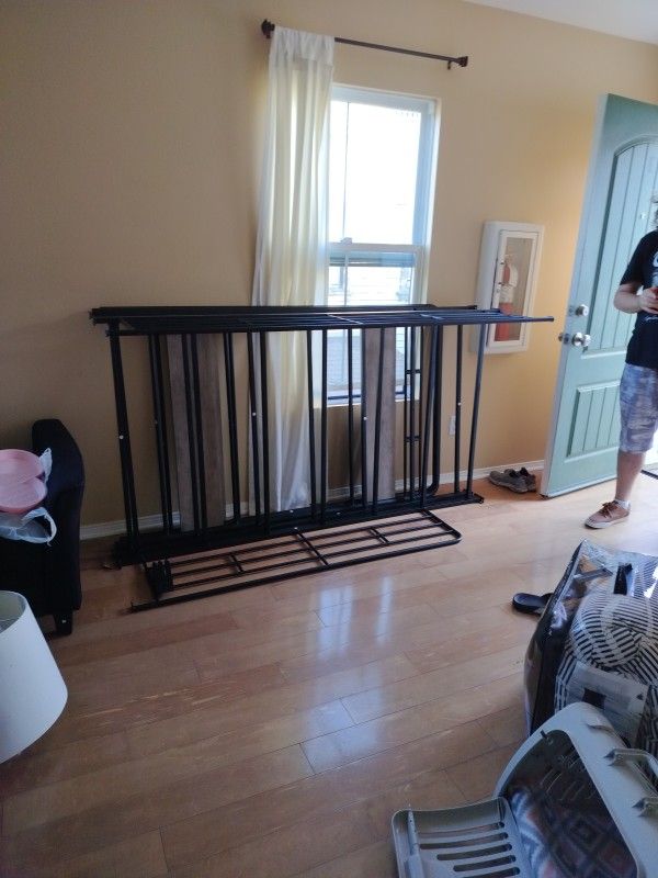 Twin Bunk Bed
