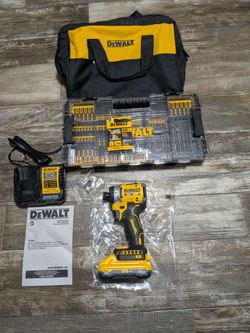 DeWalt 20V Max XR 3 Speed High Torque 1/4 In Impact Driver Kit and 100 PC Screwdriving  Bit Set