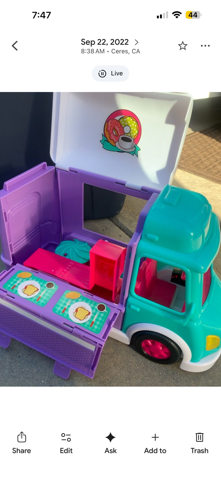 The Kid Connection Food Truck Play Set 