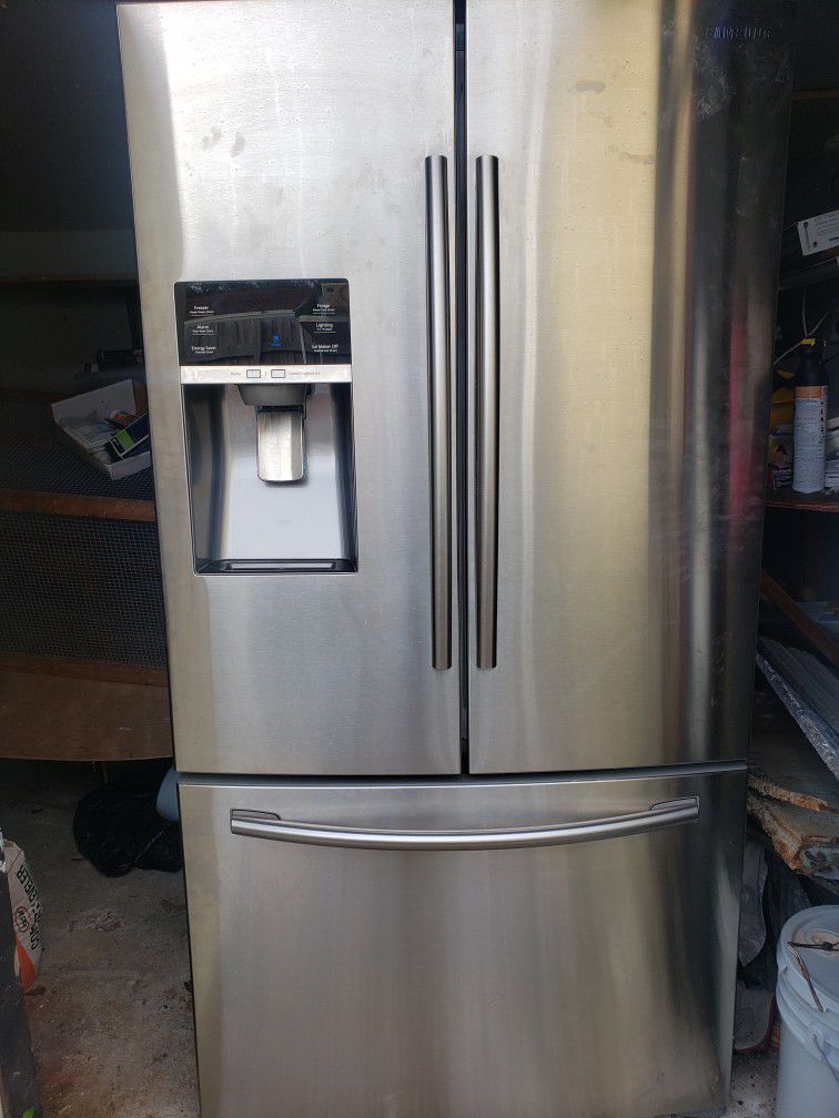 Samsumg Refrigerator 