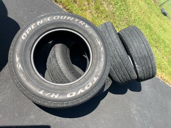 265/70R17 Toyo Open Country Ht Tires