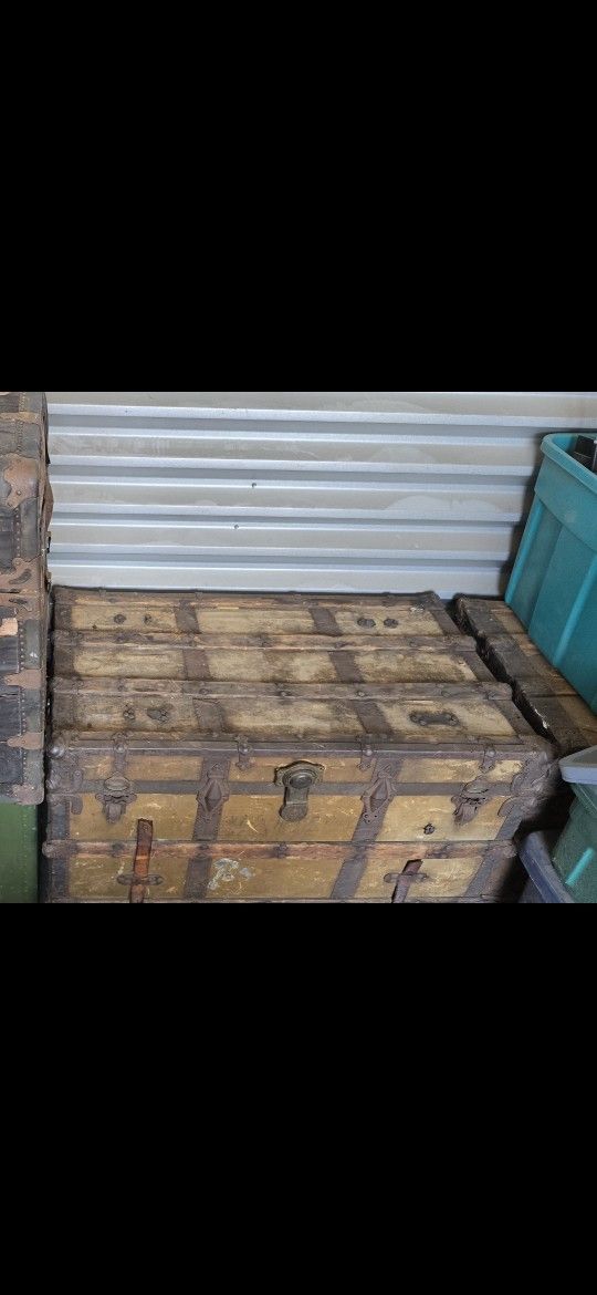 Vintage Chest
