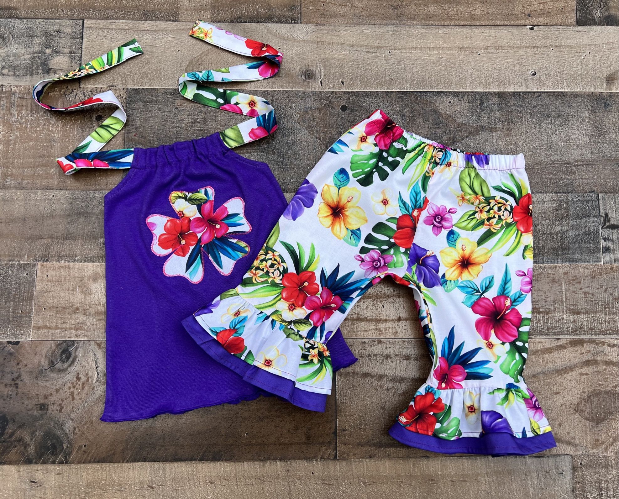 Hawaiian Hibiscus Ruffled Capris And Halter Top Outfit Size 2T Girls