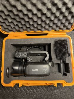 Canon XA10 HD Professional Camcorder Bundle w/ XLR Handle, Audio-Technica Mic & Hard Case