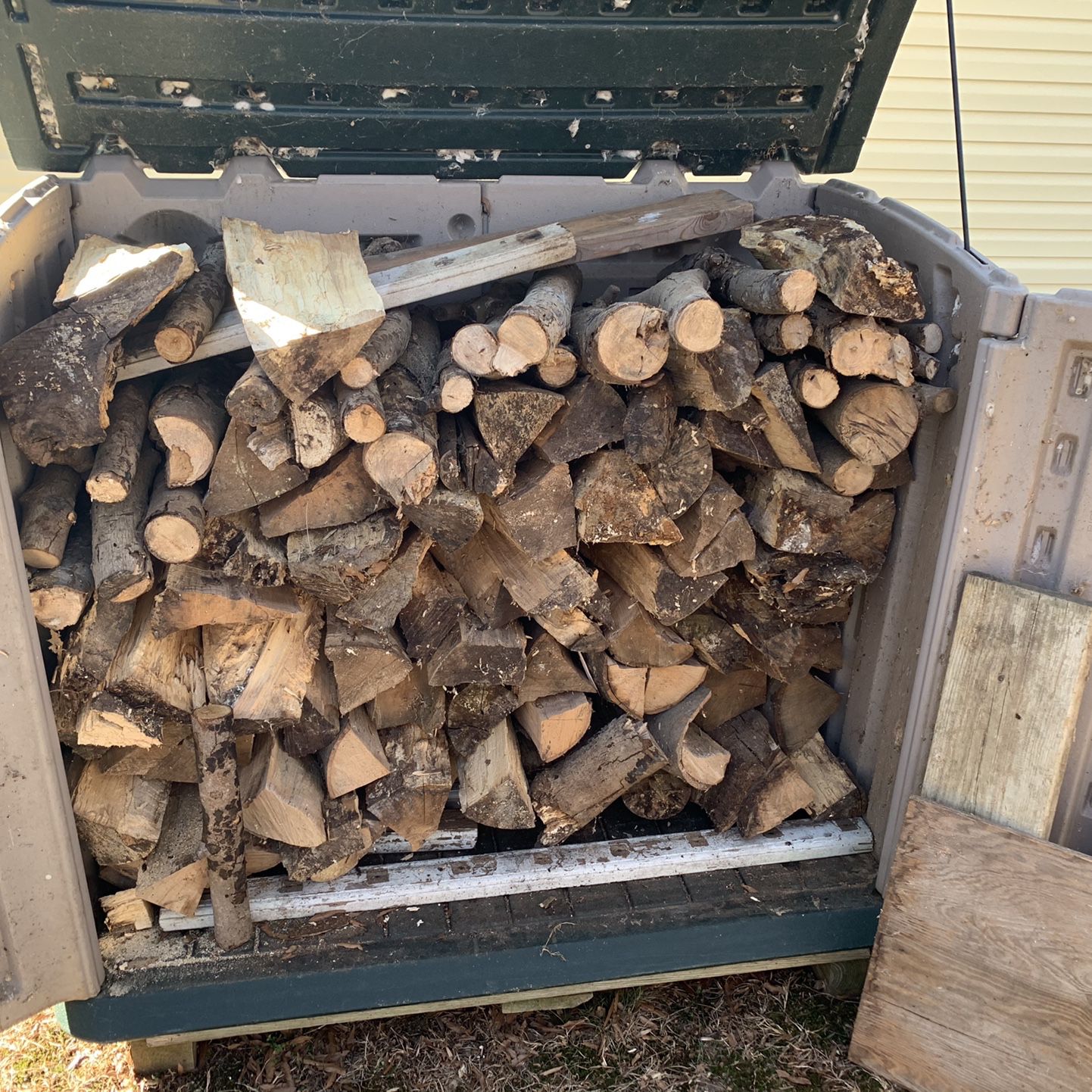 MAKE OFFER!!—3/4 Maple 1/4 Oak Seasoned Firewood Pile More If needed