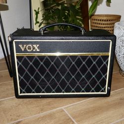 Vox Pathfinder 10 Bass combo Amp