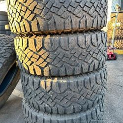 275 70 18 Tires Con 80% De Vida Las 4 De La Marca GOODYEAR 