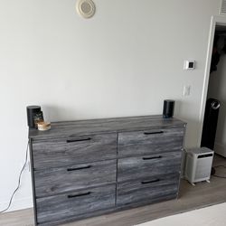 6 Drawer Dresser - Gray Distressed Wood Look