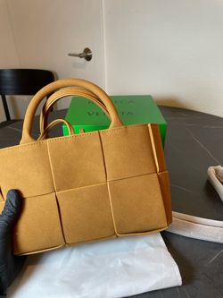 Authentic bag Bottega Veneta with strap