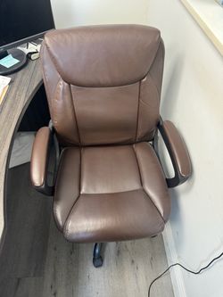 Brown Leather Executive Office Chair
