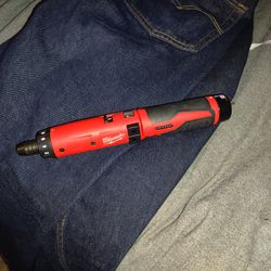 Milwaukee M4 1/4 " HEX SCREWDRIVER 