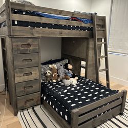 Twin Bunk Beds With Built In Desk ($100 Off If You Dissamble & Free Bedding!!)
