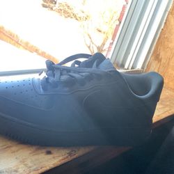 Black Airforce 1s