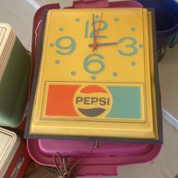 Old Pepsi Clock 