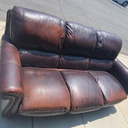 Free Leather sofa In Arcadia