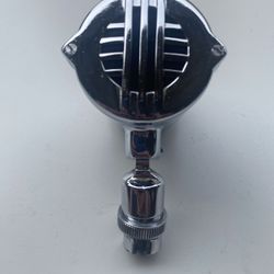 Chrome  microphone vintage 