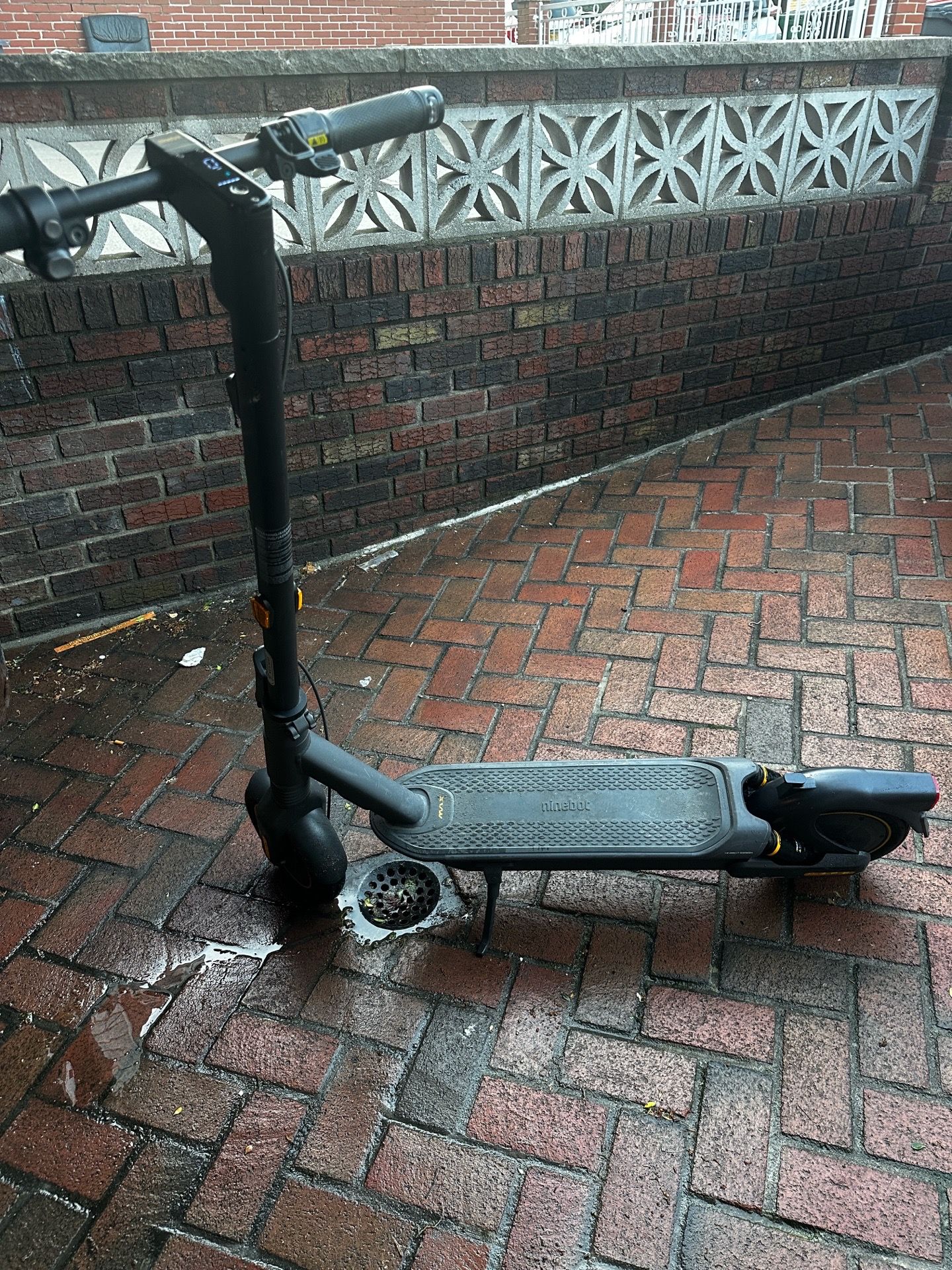 Ninebot Max G2 Electric Scooter