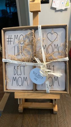 Rae Dunn “MOM” Coaster Set