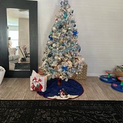 Free 6ft flock flock Christmas tree