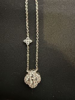 Silver Tone Clover Pendant Necklace with Clear Stones