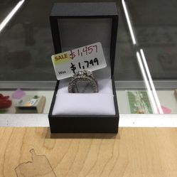 Women’s Ring 14 K