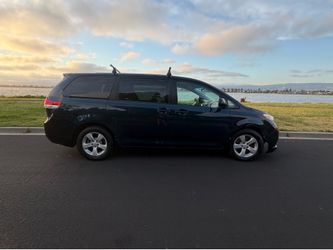 2012 Toyota Sienna