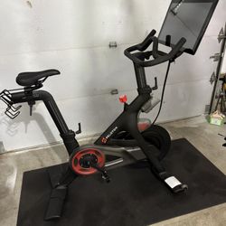 2020 - Peloton Bike