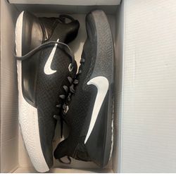 MAMBA NIKES