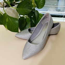 Women’s Silver Glitter Ballet Flats Shoes Size 5.5