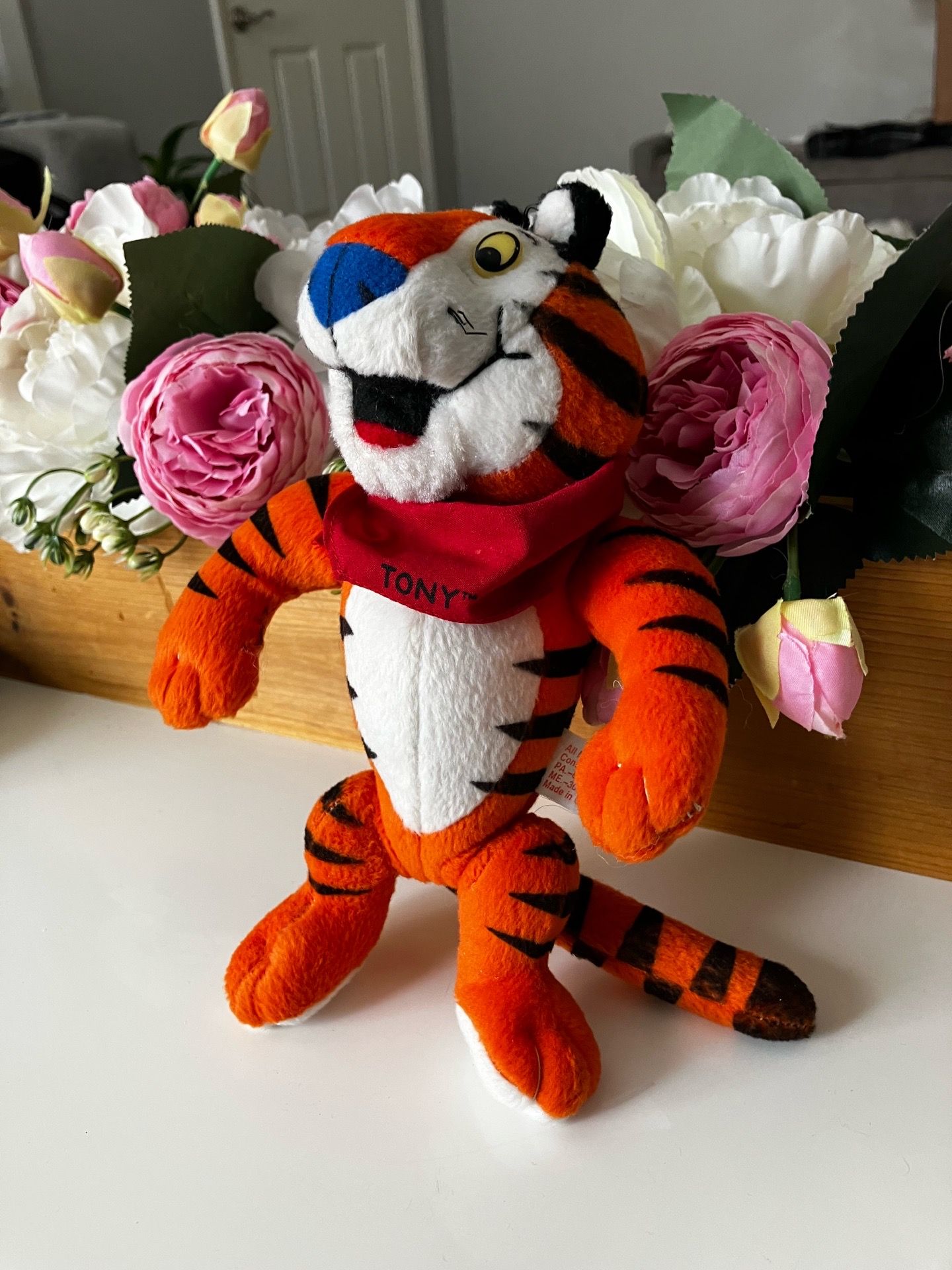 Vintage 1997 Kellogg’s Frosted Flakes Tony the Tiger Plush Stuffed Animal