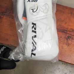 Rival Boxing Gloves 14oz 