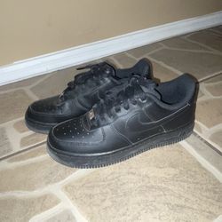 Black Air Force 1’s